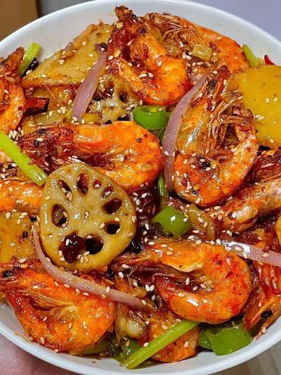 麻辣干鍋技術培訓學校怎么樣？飄味緣餐飲小吃培訓值得選擇嗎？