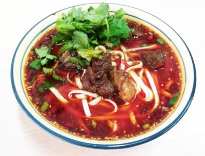 專業紅燒牛肉面技術培訓班哪家好？飄味緣小吃培訓學校深度解析